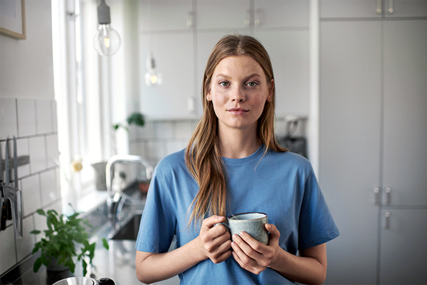 Vrouw met kopje