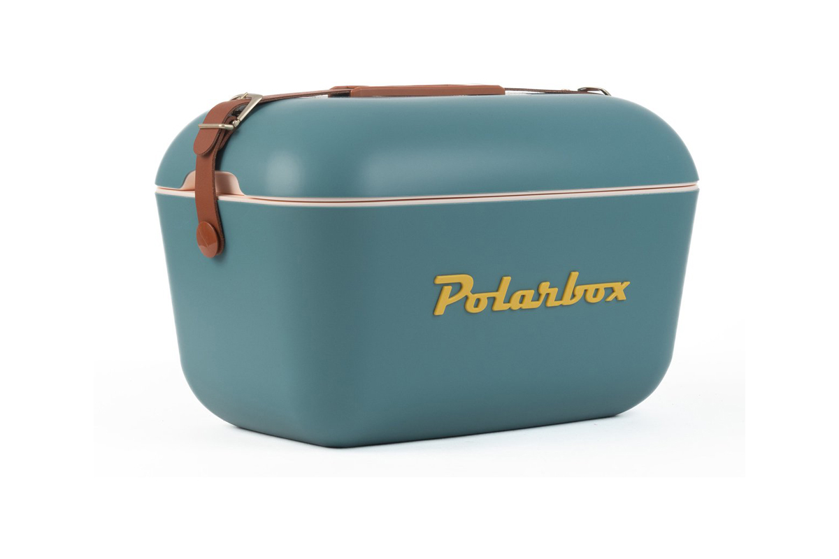 koelbox in marine blauw