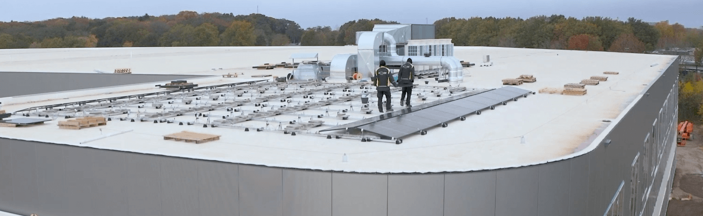 3.000 zonnepanelen op het dak