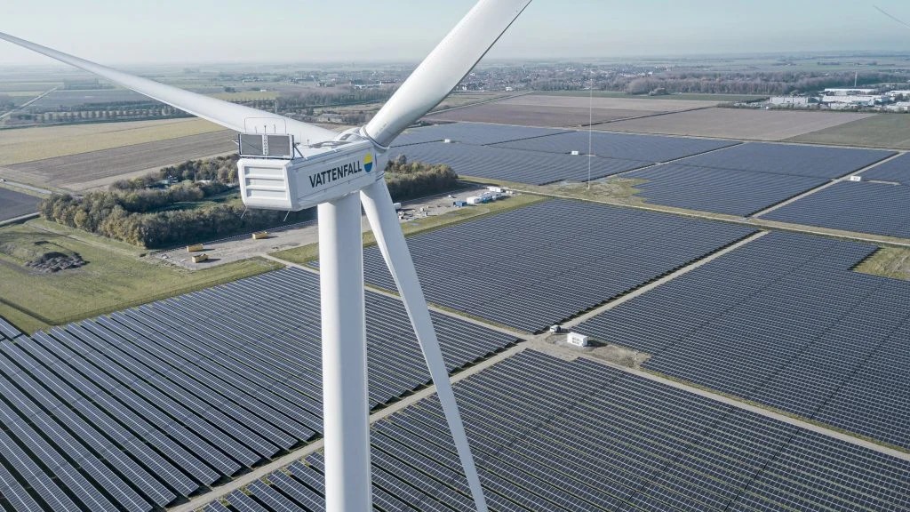 Luchtfoto van Energiepark Haringvliet Zuid
