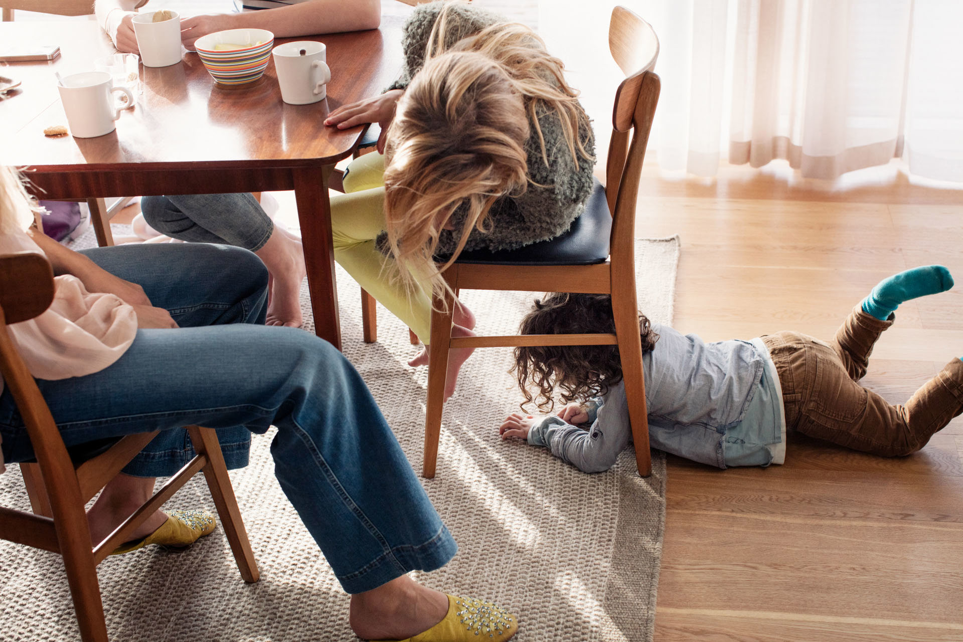 Spelende kinderen in woonkamer l Vattenfall energie