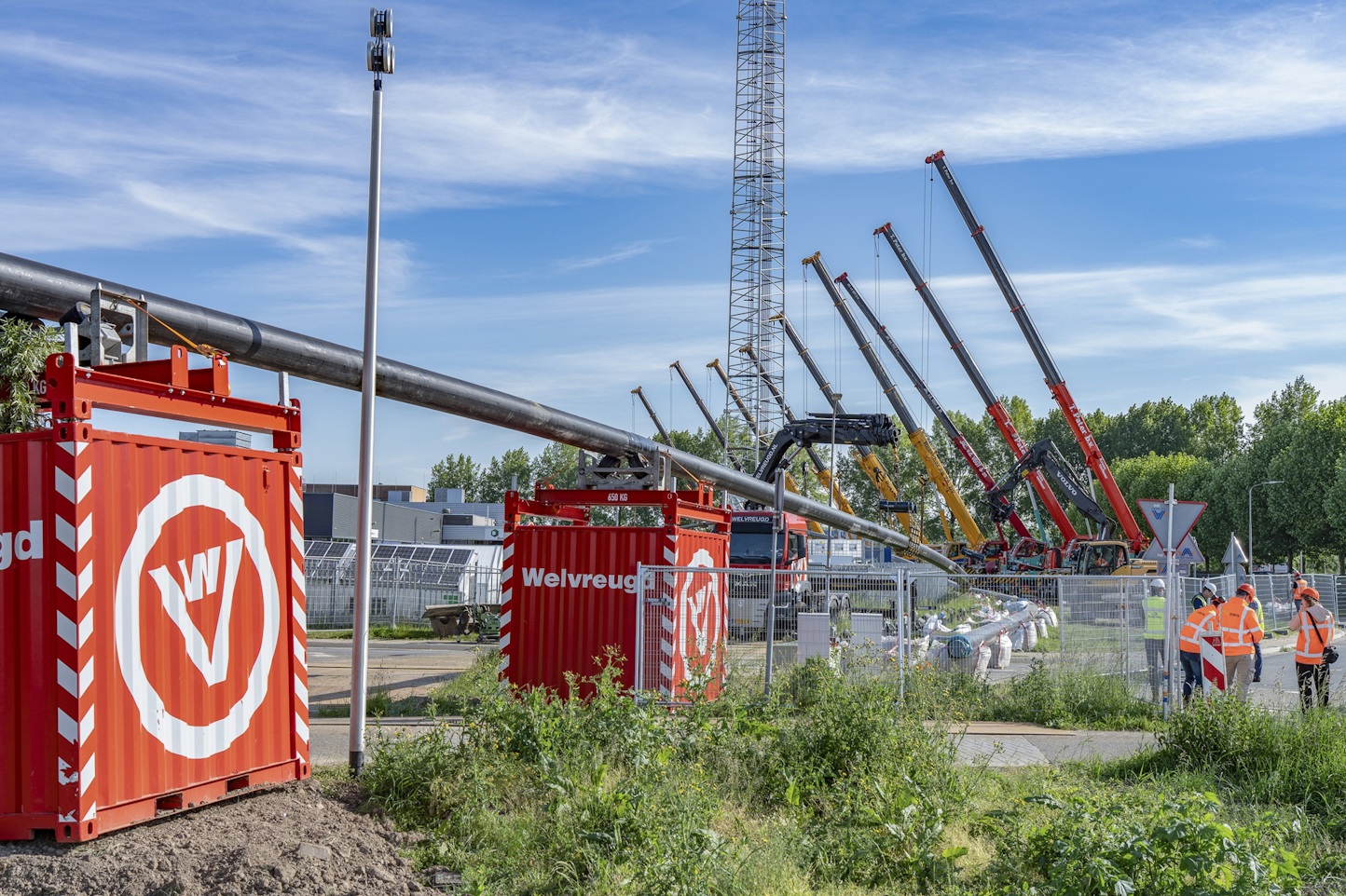 Tijdelijke brug om onderdoor te rijden